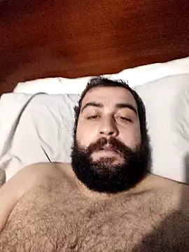 Snapshot of GluingPerson chatting on November 6, 2025, 3:18 am GluingPerson online show from November 6, 2025, 3:18 am