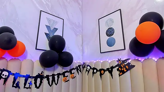 Snapshot of Sasha_Blazes chatting on October 25, 2025, 3:25 am Sasha Blazes online show from October 25, 2025, 3:25 am