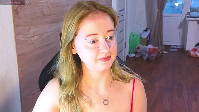 Snapshot of sofiy_milashka999 chatting on October 23, 2025, 3:28 am sofiy milashka999 online show from October 23, 2025, 3:28 am