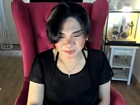 Snapshot of GoldenTs69 chatting on November 5, 2025, 6:02 am GoldenTs69 online show from November 5, 2025, 6:02 am