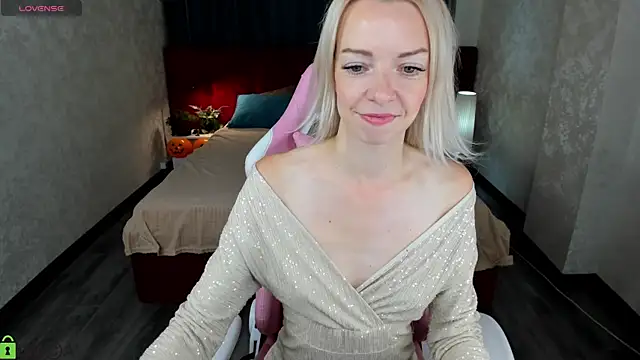 Snapshot of _Keetti_ chatting on October 24, 2025, 12:19 am Keetti online show from October 24, 2025, 12:19 am