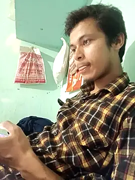 Snapshot of maxmishra18 chatting on October 25, 2025, 4:09 am maxmishra18 online show from October 25, 2025, 4:09 am