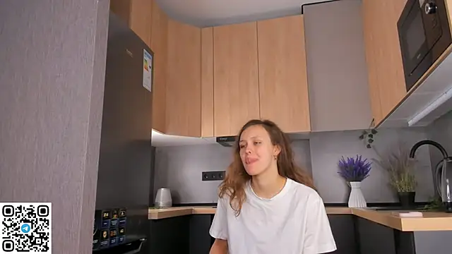 FoxFever online show from November 24, 2025, 7:19 am