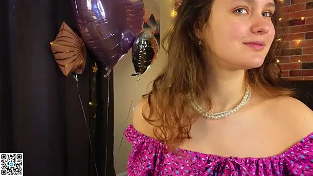 Snapshot of FoxFever chatting on February 23, 2026, 5:16 am FoxFever online show from February 23, 2026, 5:16 am