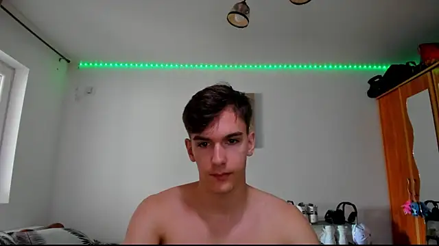 BradyFlint online show from June 9, 2026, 4:02 am