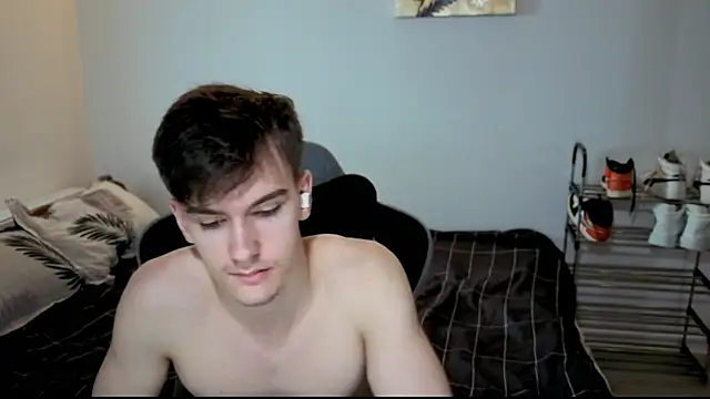 BradyFlint online show from June 18, 2026, 3:40 am
