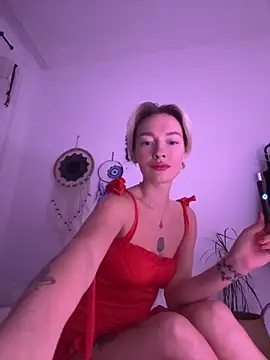 Snapshot of versediamond chatting on October 23, 2025, 10:41 pm versediamond online show from October 23, 2025, 10:41 pm