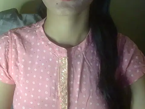 Snapshot of Shezi_N chatting on April 23, 2026, 12:29 pm Shezi N online show from April 23, 2026, 12:29 pm