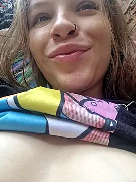 Snapshot of bambiluly chatting on October 29, 2025, 1:46 pm bambiluly online show from October 29, 2025, 1:46 pm