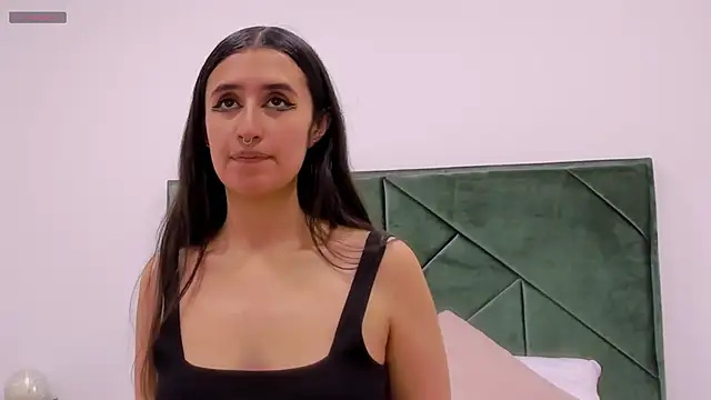 Snapshot of VioletaRocher chatting on November 2, 2025, 3:36 pm VioletaRocher online show from November 2, 2025, 3:36 pm