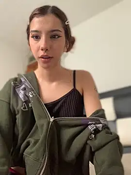 MiaaCute- online show from February 26, 2026, 9:14 pm