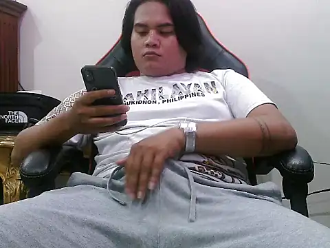 Zoe fenlon online show from November 18, 2025, 2:54 pm