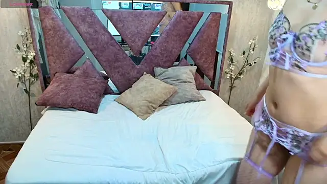 Snapshot of MadissonMontero chatting on October 18, 2025, 6:08 pm MadissonMontero online show from October 18, 2025, 6:08 pm