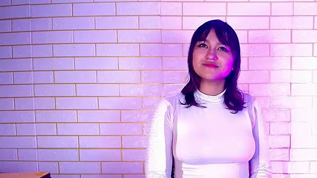 Snapshot of Emma_1126 chatting on November 5, 2025, 9:04 pm Emma 1126 online show from November 5, 2025, 9:04 pm