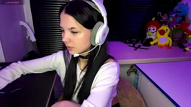 Snapshot of HanaMantanaDell chatting on October 21, 2025, 2:07 pm HanaMantanaDell online show from October 21, 2025, 2:07 pm