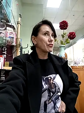 Luna 7777 online show from November 13, 2025, 10:47 am