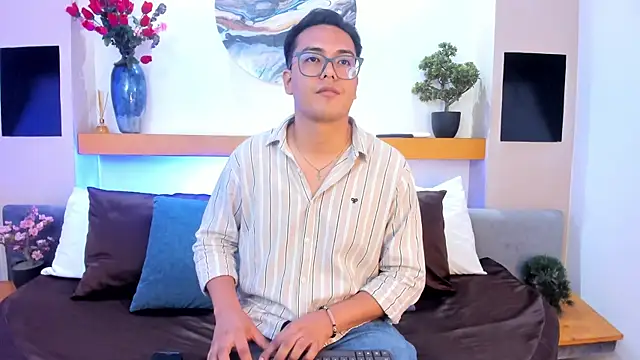 JohnBelRose online show from December 16, 2025, 7:41 pm