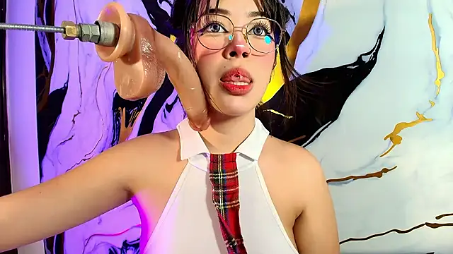 Snapshot of sophiie18 chatting on March 17, 2026, 12:08 pm sophiie18 online show from March 17, 2026, 12:08 pm