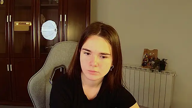 Snapshot of May_Bloom chatting on October 29, 2025, 5:31 am May Bloom online show from October 29, 2025, 5:31 am