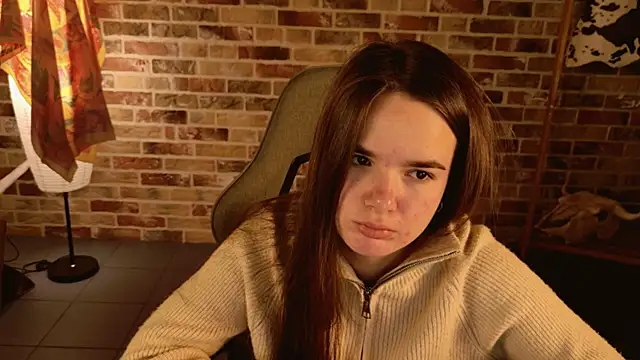 Snapshot of May_Bloom chatting on December 3, 2025, 5:04 am May Bloom online show from December 3, 2025, 5:04 am