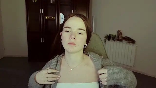 Snapshot of May_Bloom chatting on December 5, 2025, 5:16 am May Bloom online show from December 5, 2025, 5:16 am