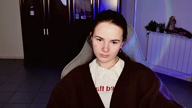 Snapshot of May_Bloom chatting on January 8, 2026, 9:11 am May Bloom online show from January 8, 2026, 9:11 am