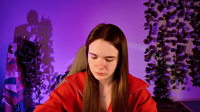 May Bloom online show from March 5, 2026, 3:41 pm