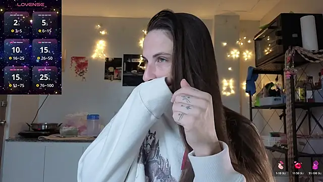 Snapshot of mistressaurora chatting on October 27, 2025, 8:40 am mistressaurora online show from October 27, 2025, 8:40 am