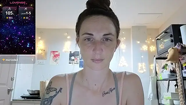 Snapshot of mistressaurora chatting on November 7, 2025, 3:56 pm mistressaurora online show from November 7, 2025, 3:56 pm