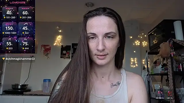 Snapshot of mistressaurora chatting on November 15, 2025, 9:06 am mistressaurora online show from November 15, 2025, 9:06 am