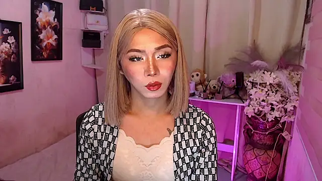 Katesy12 online show from December 13, 2025, 11:32 pm