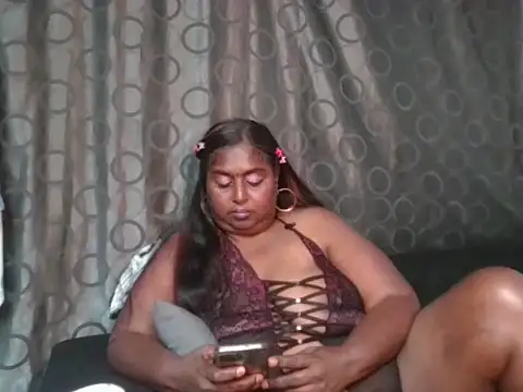 Snapshot of Indianhoney58 chatting on October 22, 2025, 4:51 pm Indianhoney58 online show from October 22, 2025, 4:51 pm