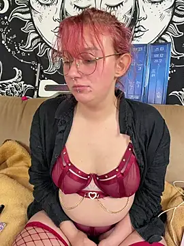 Onlymiasophie online show from November 18, 2025, 2:43 pm