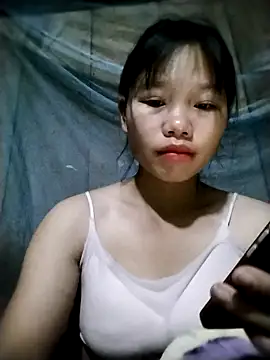 linh-miu99 online show from October 21, 2025, 3:13 pm