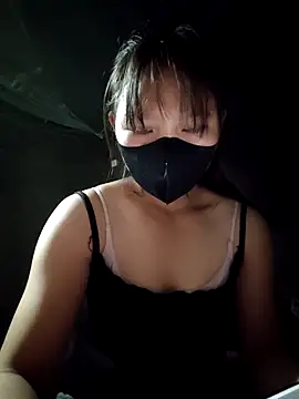 linh-miu99 online show from November 13, 2025, 4:55 am