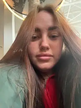 KiraSunshine online show from April 11, 2026, 7:45 am