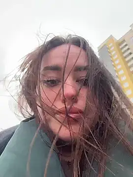 KiraSunshine online show from April 12, 2026, 5:45 am