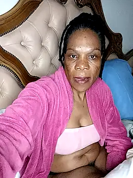 Hotcougar online show from November 21, 2025, 12:54 am