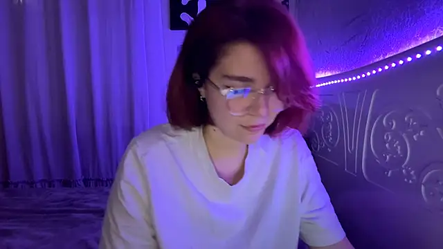 Snapshot of ReginaVbiles chatting on November 6, 2025, 9:26 pm ReginaVbiles online show from November 6, 2025, 9:26 pm