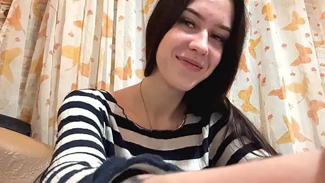 LoreleiFolta online show from November 3, 2025, 11:15 pm