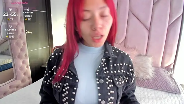 melanie roux   online show from November 5, 2025, 11:54 am