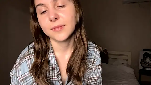 MyraLitterers online show from December 13, 2025, 7:53 pm