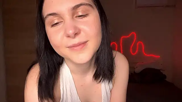 MyraLitterers online show from February 15, 2026, 5:09 pm