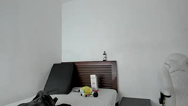 Snapshot of tifanymonroe chatting on November 3, 2025, 11:22 am tifanymonroe online show from November 3, 2025, 11:22 am