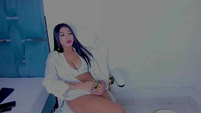 tifanymonroe online show from December 5, 2025, 3:48 am