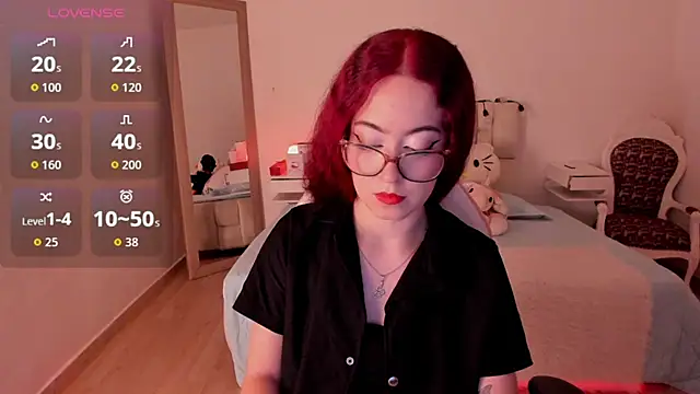 Snapshot of Amaraa_couper1 chatting on December 3, 2025, 3:36 am Amaraa couper1 online show from December 3, 2025, 3:36 am