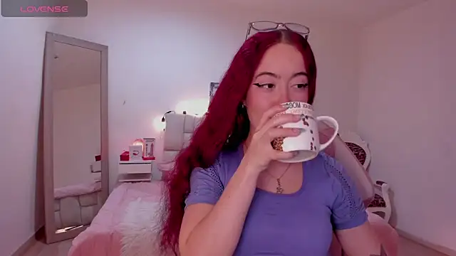 Snapshot of Amaraa_couper1 chatting on January 6, 2026, 3:43 am Amaraa couper1 online show from January 6, 2026, 3:43 am