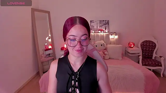 Snapshot of Amaraa_couper1 chatting on January 7, 2026, 3:53 am Amaraa couper1 online show from January 7, 2026, 3:53 am