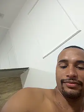 casalbrhot25 online show from November 7, 2025, 10:32 pm