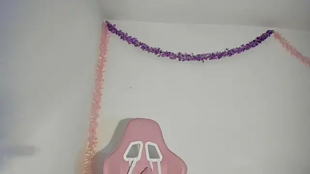 DulcineaRouse01 online show from October 22, 2025, 2:45 am